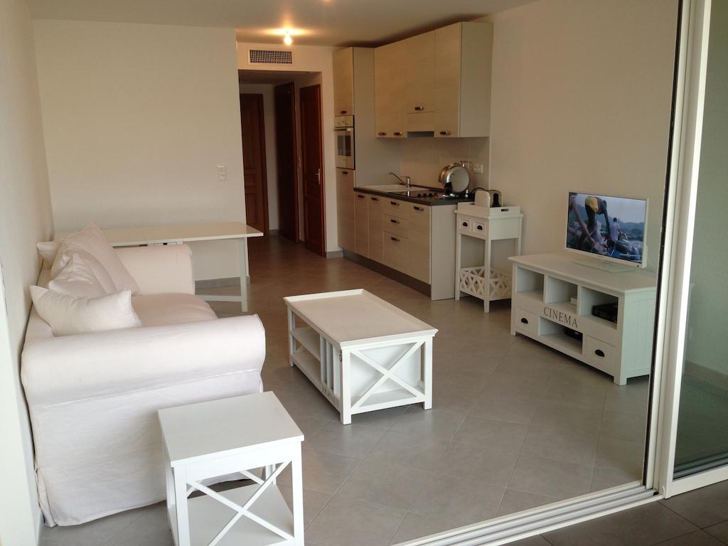 Residence Nayah-Maria Καλβί Εξωτερικό φωτογραφία